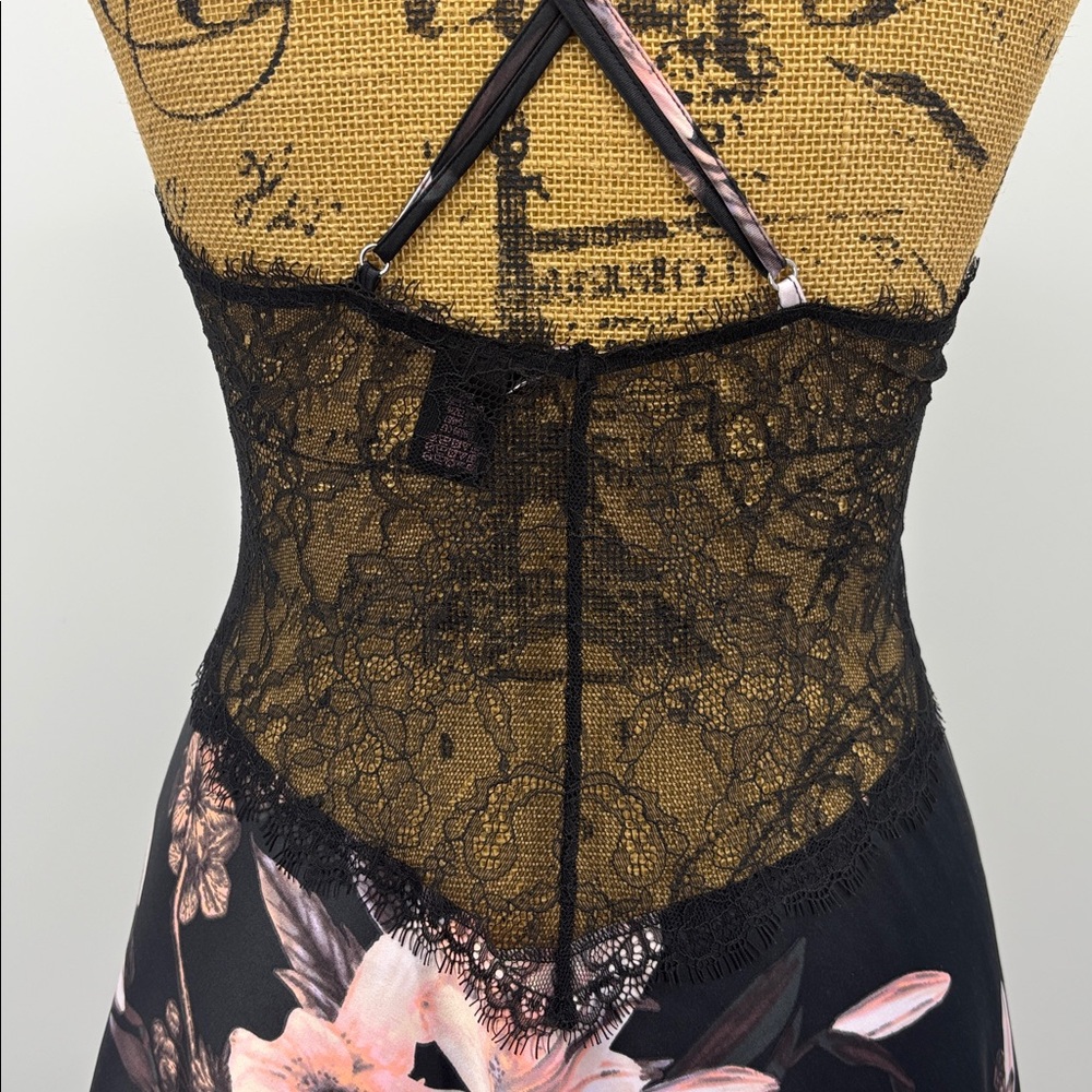 Victoria's Black Lace Floral Lingerie Size XS - Picture 5 of 8